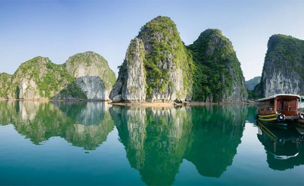 Discover Halong bay - a world natural heritage